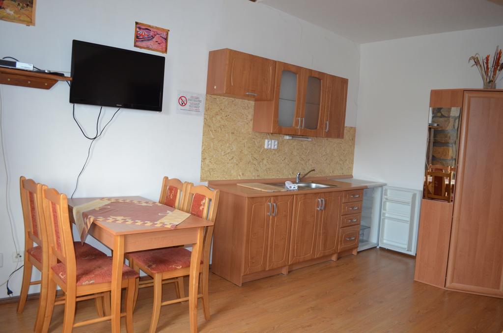 Hotel Famozclub Bakov nad Jizerou Habitación foto